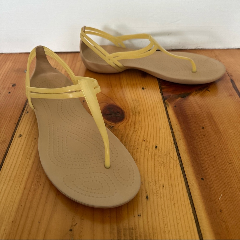 Crocs Women’s Size 9 Isabella Sandal T-Strap Iconic Comfort Jelly Beige Yellow